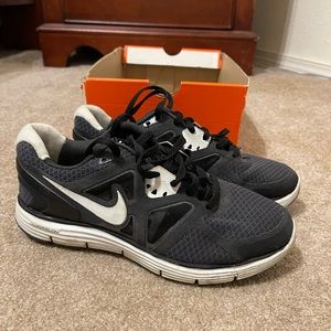 Women’s Nike Lunarglide 3 athletic shoes. Size 6.5. White/Black